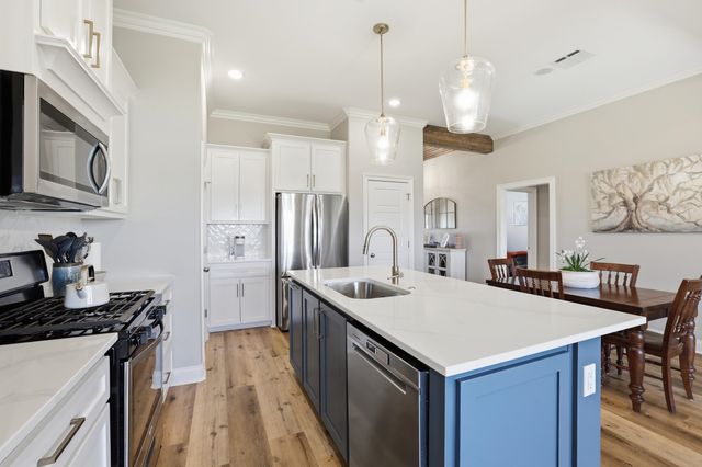 200 Margie St, Thibodaux, LA 70301