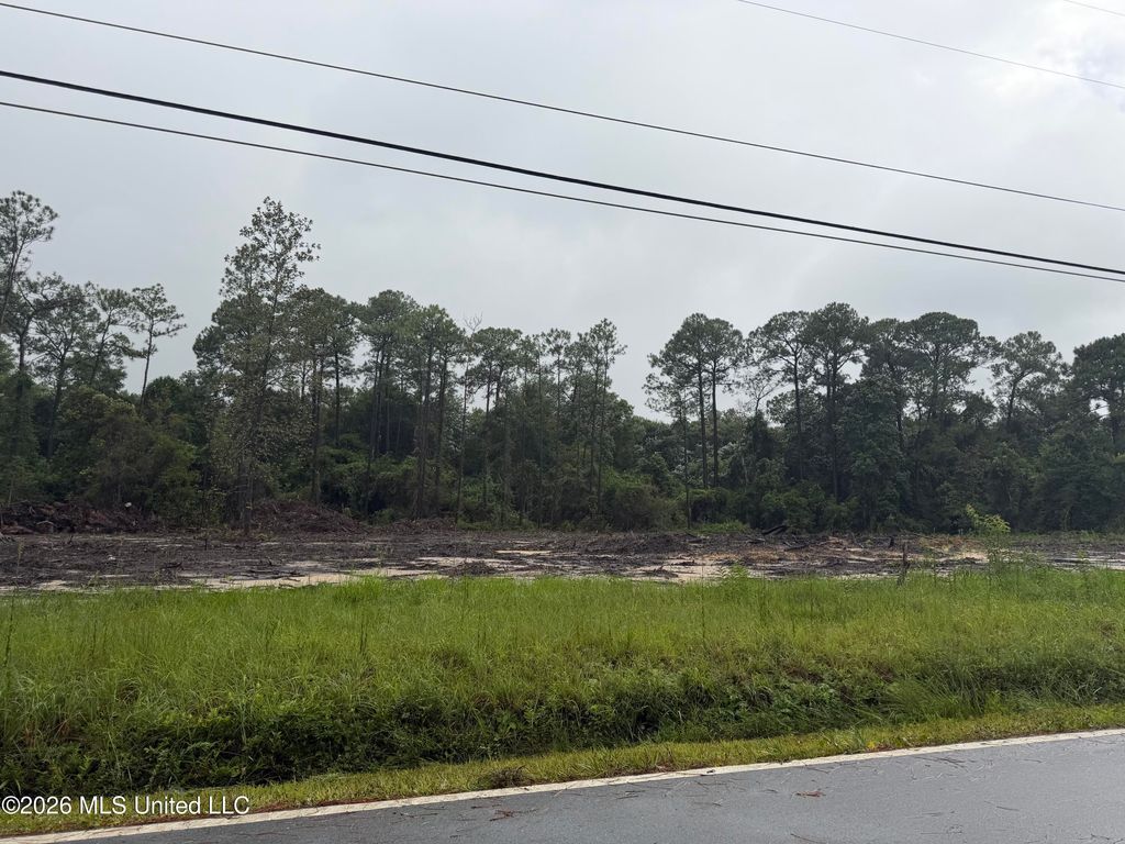 Big John Road, Biloxi, MS 39532