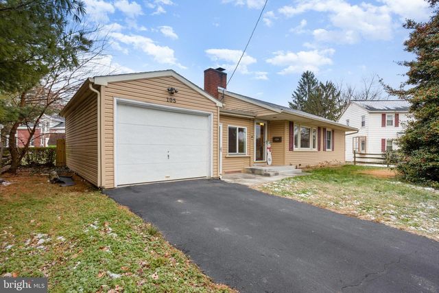 105 N WATERFORD AVE, Marietta, PA 17547