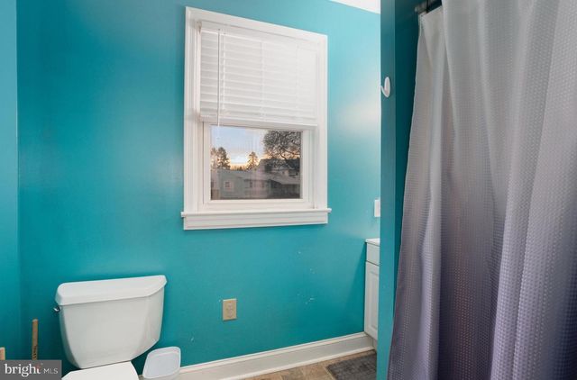 105 N WATERFORD AVE, Marietta, PA 17547