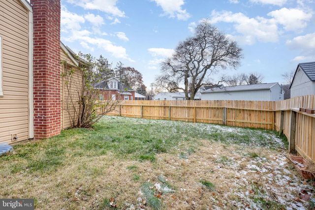 105 N WATERFORD AVE, Marietta, PA 17547