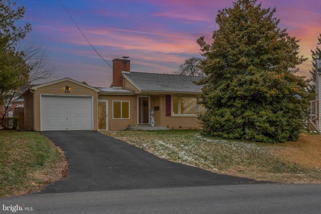 105 N WATERFORD AVE, Marietta, PA 17547