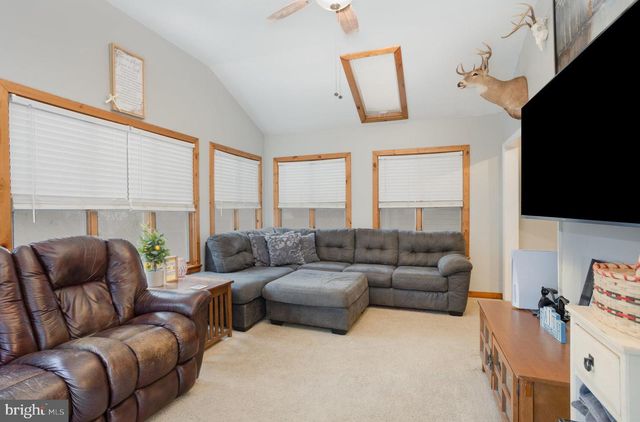 105 N WATERFORD AVE, Marietta, PA 17547