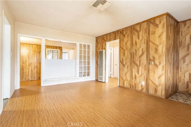 17347 Sherman Way, Van Nuys, CA 91406