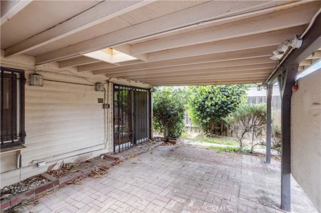 17347 Sherman Way, Van Nuys, CA 91406