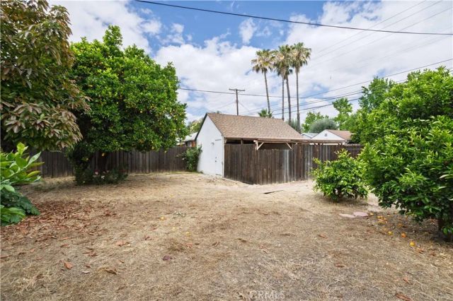 17347 Sherman Way, Van Nuys, CA 91406