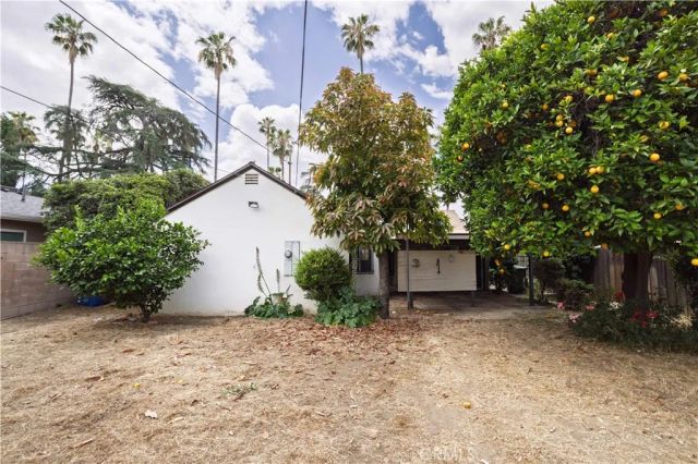 17347 Sherman Way, Van Nuys, CA 91406