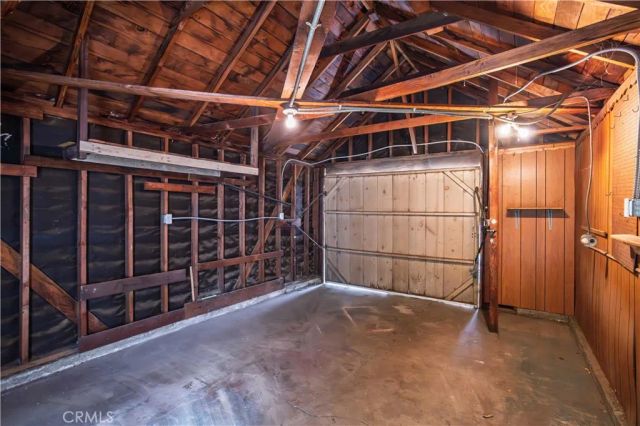 17347 Sherman Way, Van Nuys, CA 91406