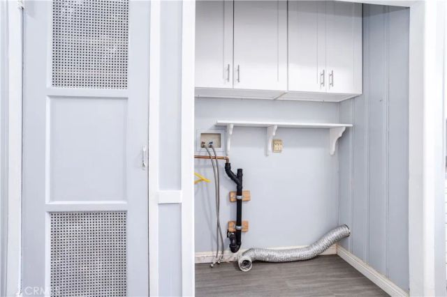 17347 Sherman Way, Van Nuys, CA 91406