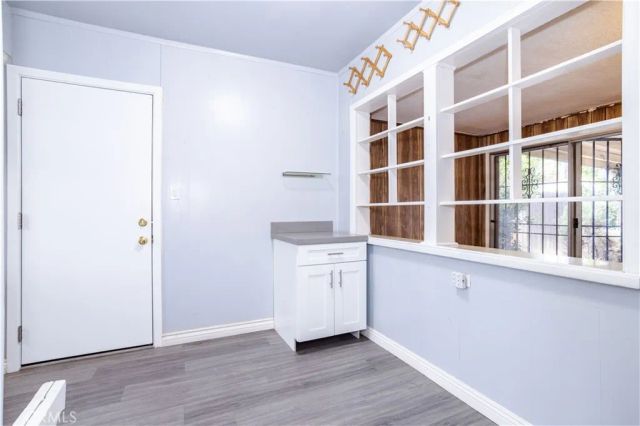 17347 Sherman Way, Van Nuys, CA 91406