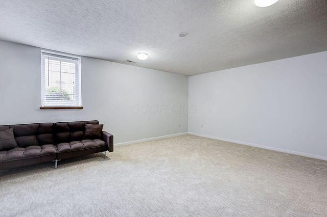 7022 Gallant Fox Drive, 12, New Albany, OH 43054