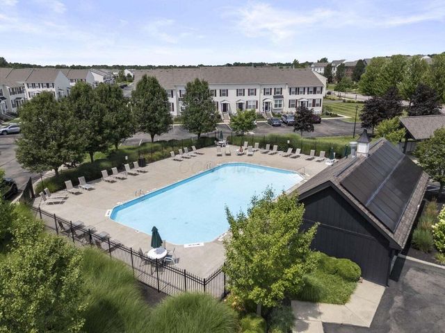 7022 Gallant Fox Drive, 12, New Albany, OH 43054