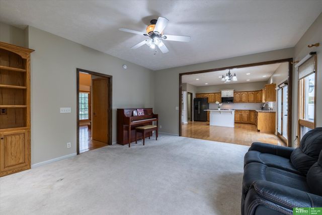 4321 N 159 Avenue, Omaha, NE 68116