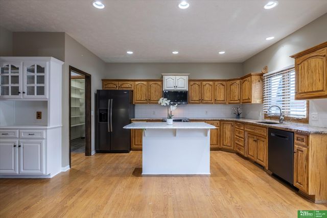4321 N 159 Avenue, Omaha, NE 68116