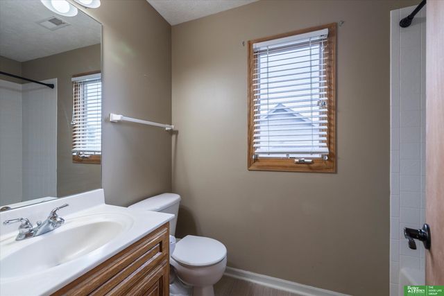 4321 N 159 Avenue, Omaha, NE 68116