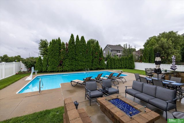 4321 N 159 Avenue, Omaha, NE 68116
