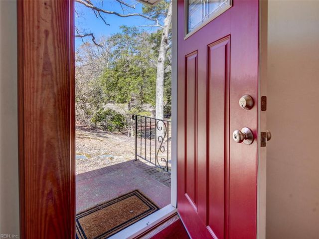 1672 Tautog RD, Suffolk, VA 23433