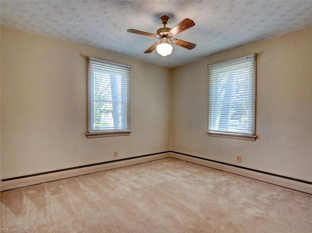 1672 Tautog RD, Suffolk, VA 23433