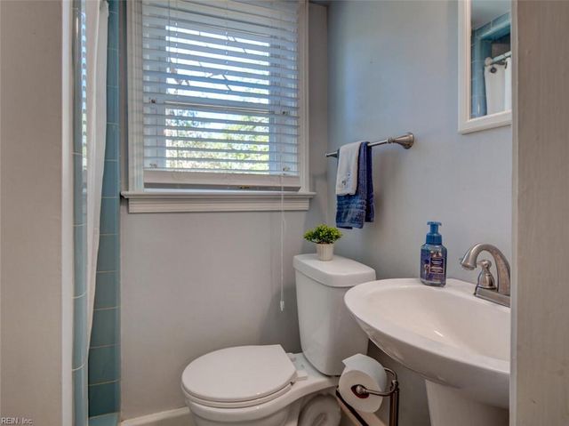 1672 Tautog RD, Suffolk, VA 23433