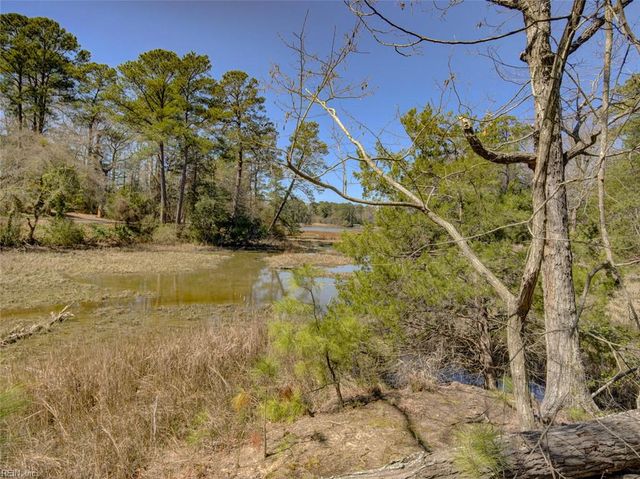 1672 Tautog RD, Suffolk, VA 23433