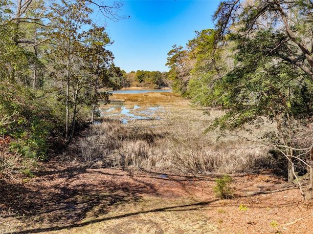 1672 Tautog RD, Suffolk, VA 23433