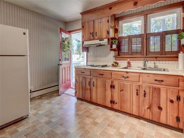 1672 Tautog RD, Suffolk, VA 23433