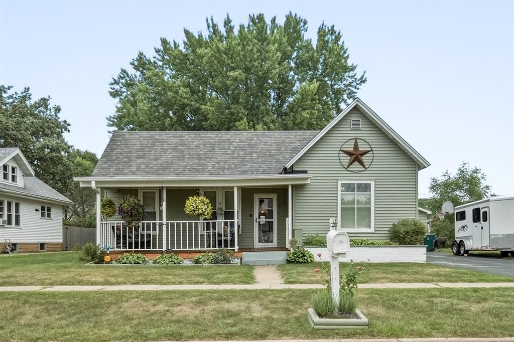 1619 Garfield Avenue, Altoona, WI 54720