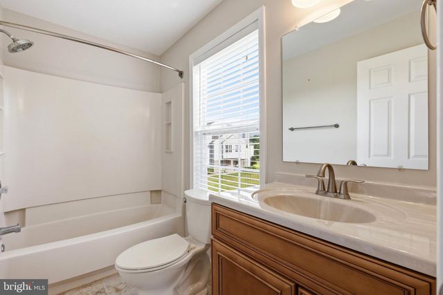 1211 DENBY CT, Quakertown, PA 18951