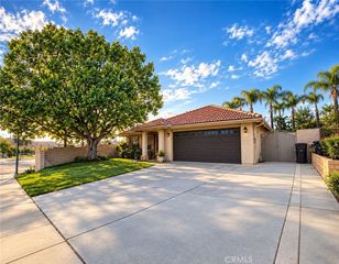 5504 N Mountain, San Bernardino, CA 92407
