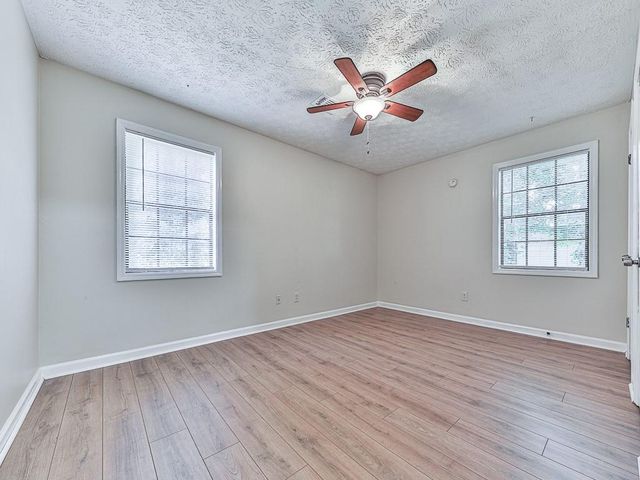 427 Way Bridge Court NE, Kennesaw, GA 30144