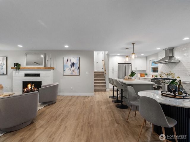 15544 30th Avenue NE, Shoreline, WA 98155