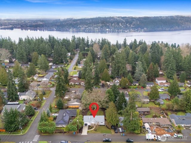 15544 30th Avenue NE, Shoreline, WA 98155
