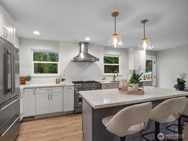 15544 30th Avenue NE, Shoreline, WA 98155