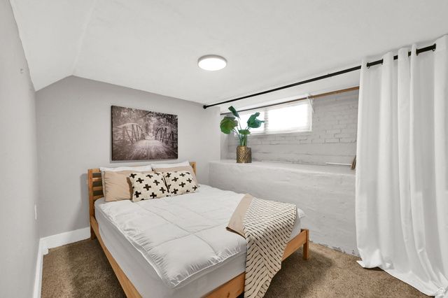 1879 S 900 E, Salt Lake City, UT 84105