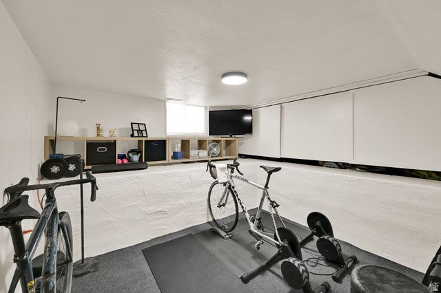 1879 S 900 E, Salt Lake City, UT 84105