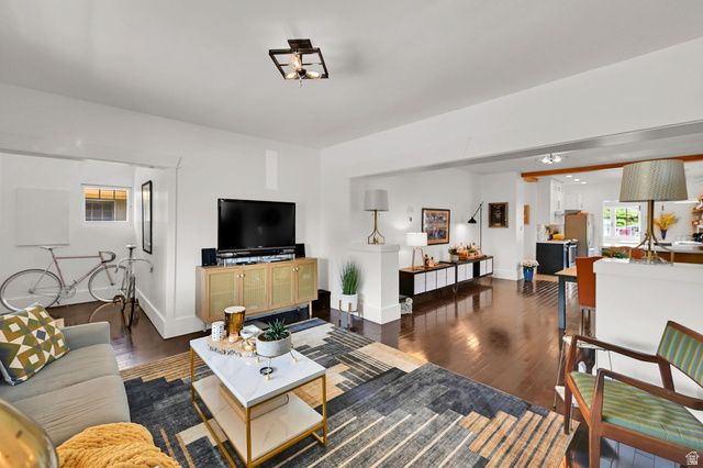 1879 S 900 E, Salt Lake City, UT 84105