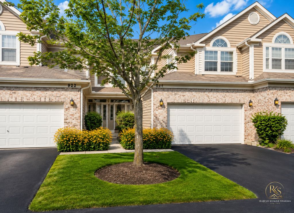 924 Havenshire Court 924, Naperville, IL 60565 — photo 2
