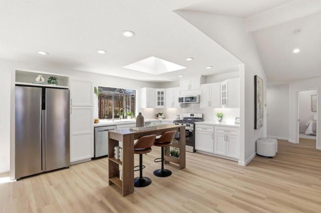 20730 Fargo Drive, Cupertino, CA 95014