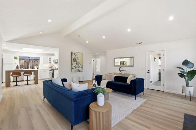 20730 Fargo Drive, Cupertino, CA 95014