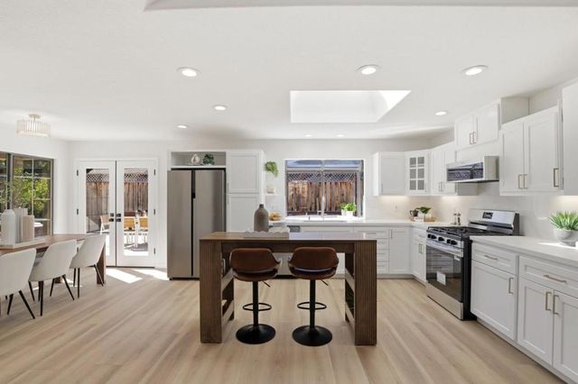 20730 Fargo Drive, Cupertino, CA 95014