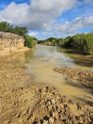 1000 J S Murry Ranch Rd, Carta Valley, TX 78840