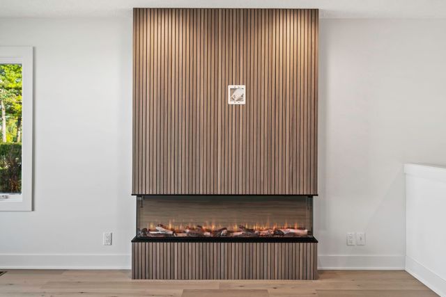 10191 Peninsula Drive, Traverse City, MI 49686