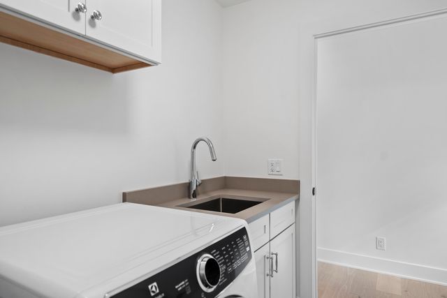 10191 Peninsula Drive, Traverse City, MI 49686