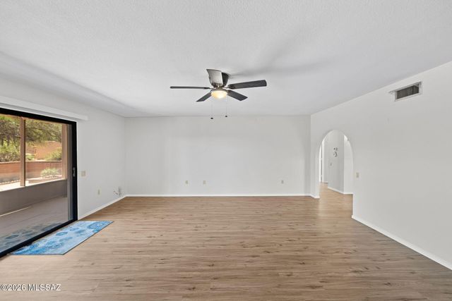 320 E Paseo Verde, Green Valley, AZ 85614