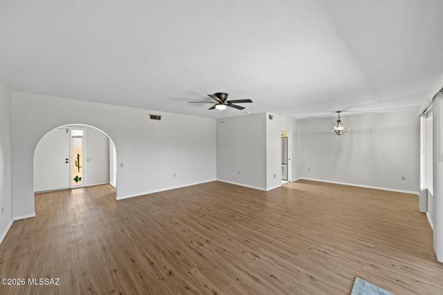 320 E Paseo Verde, Green Valley, AZ 85614