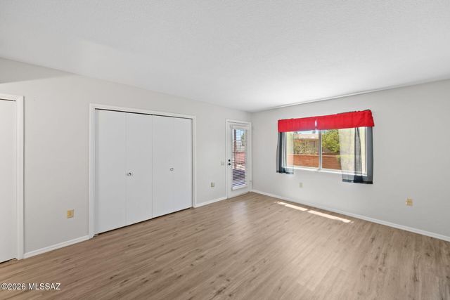 320 E Paseo Verde, Green Valley, AZ 85614