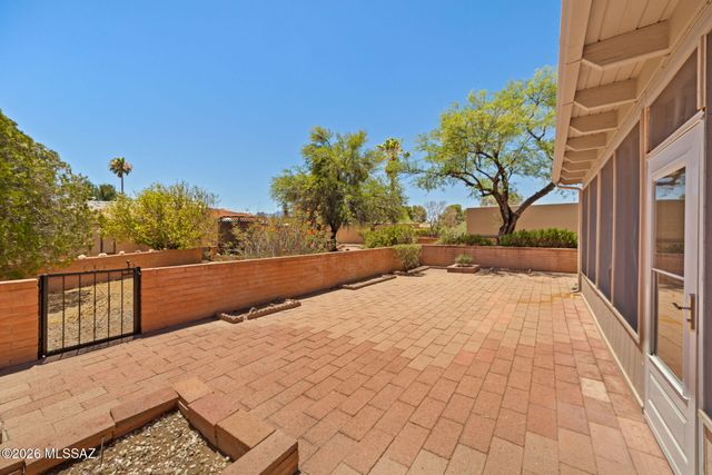 320 E Paseo Verde, Green Valley, AZ 85614