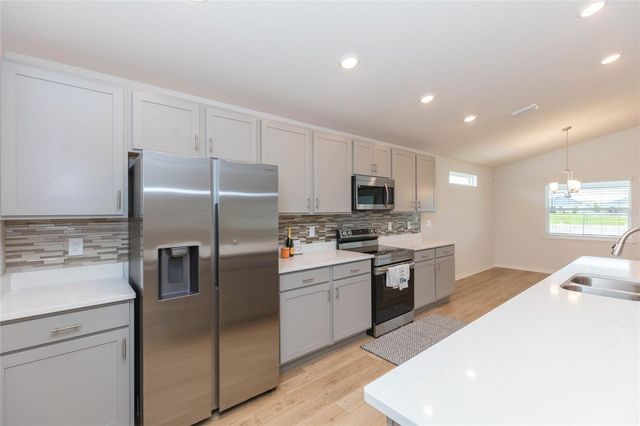 35171 CRESCENT CREEK DRIVE, Zephyrhills, FL 33541