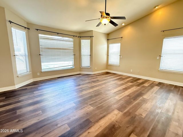 902 W Sherri Drive, Gilbert, AZ 85233