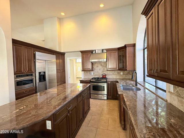 902 W Sherri Drive, Gilbert, AZ 85233